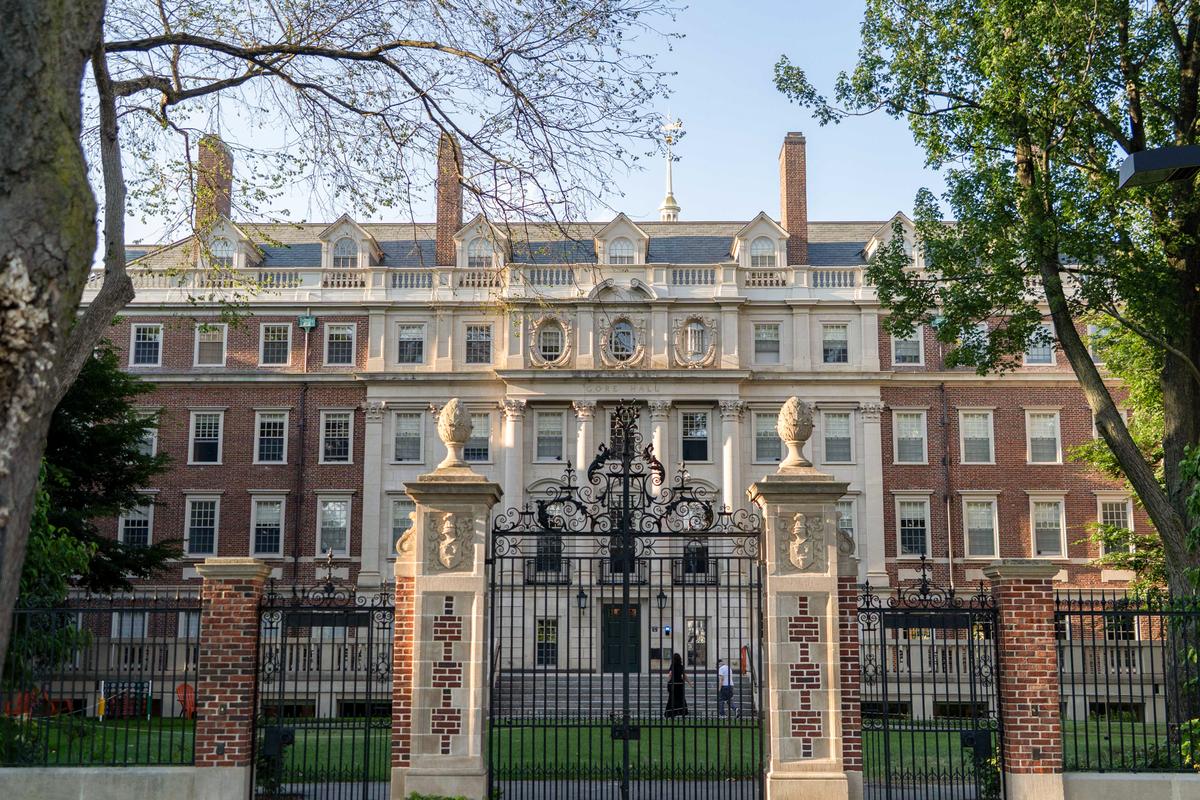 Pentagon to Cut Academic Ties With Harvard, Hegseth Says thumbnail