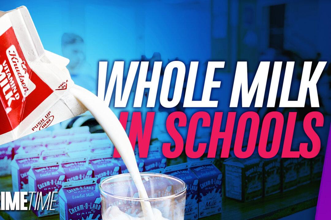 ‘Make Whole Milk Great Again’: Trump Signs School Milk Act After New Food Pyramid Drops: Bonus Segment | NTD Primetime