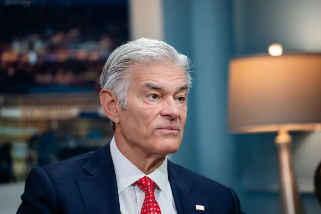 Dr. Oz Demands States Take Action on Medicaid Fraud