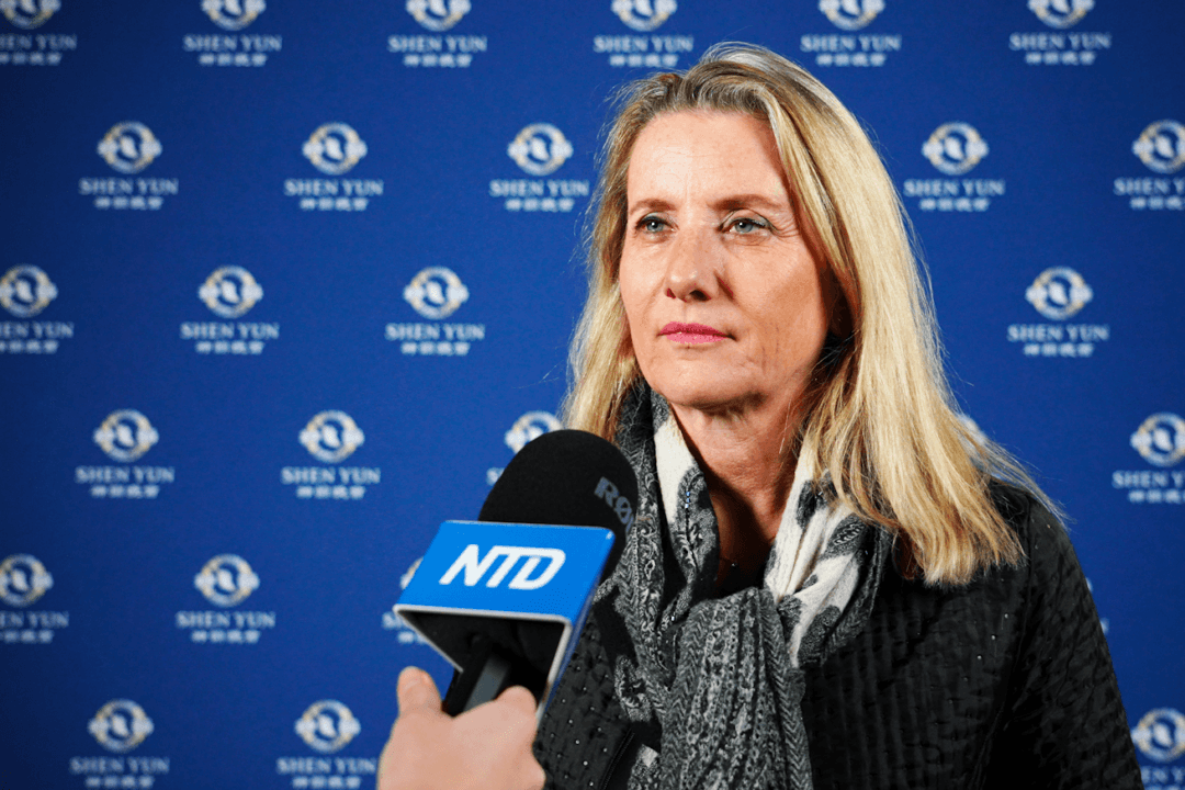 Shen Yun Brings ‘Big Smiles’ and ’Hope,' Says Senior UN Official