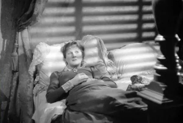 ‘Angel Street:’ Unsettling the Dust