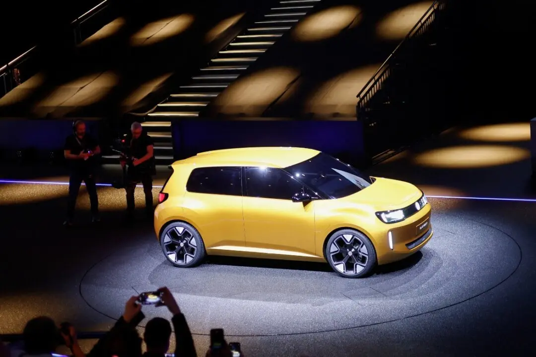 Electric Vehicles Outsell Gasoline Autos in EU for First Time