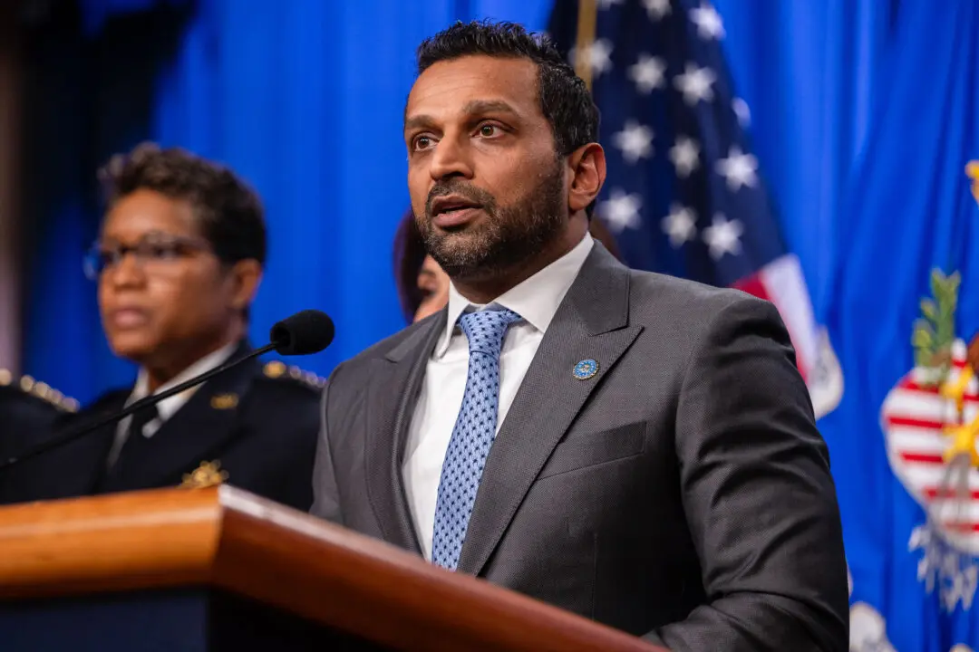 FBI Director Says Bureau Investigating Signal Chat Groups in Minneapolis