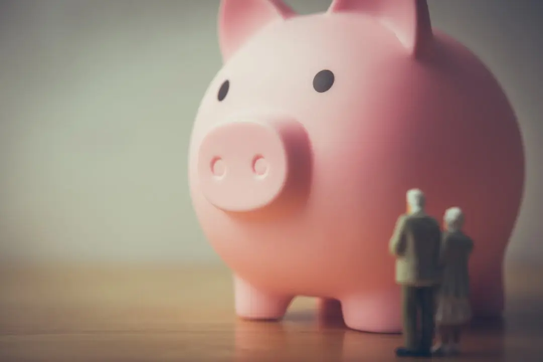 8 Tips to Stop Worrying About Running Out of Money in Retirement