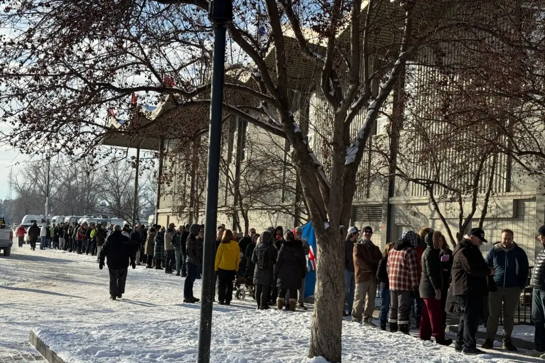 Thousands Rally in Calgary’s Stampede Park in Support of Alberta Separation