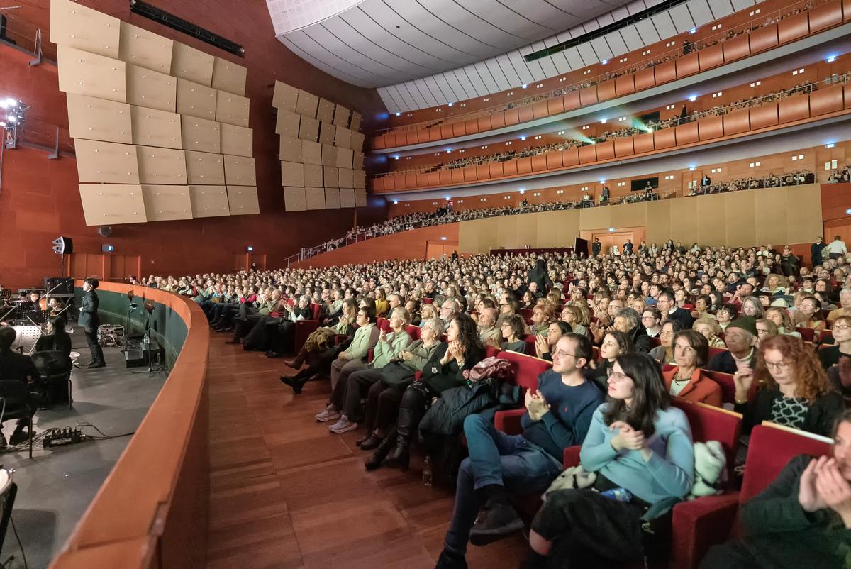 At Milan 14th Sold-Out Performance: Government Official Says Shen Yun Is ‘Extraordinarily Beautiful’