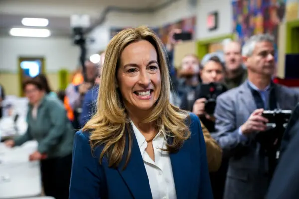 New Jersey Governor Makes Announcement on World Cup Small Business Rewards Program