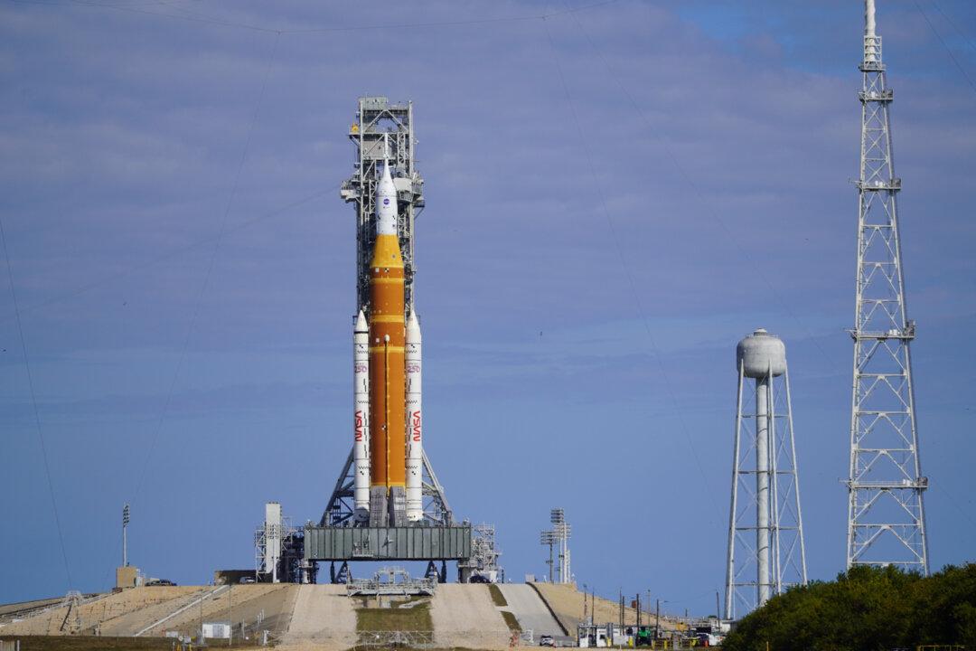 Cold Weather Delays NASA Moon Launch at Least Two Days