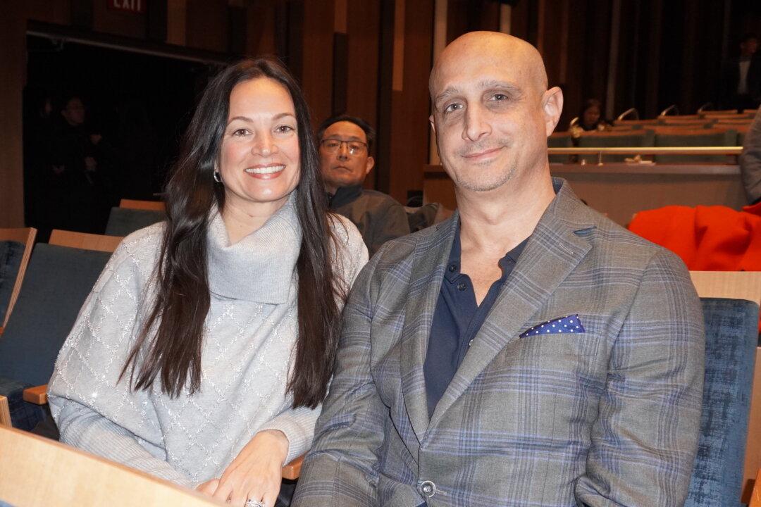 Shen Yun Has ‘Such Amazing Dancers’ Says Business Owner