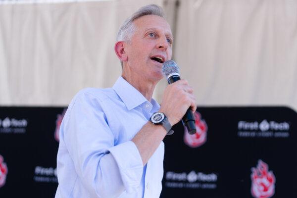 Portland Mayor Says ICE Should Leave City After Federal Agents Launch Tear Gas