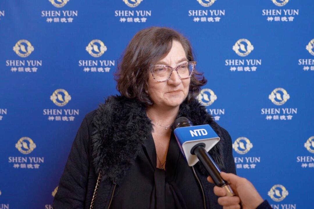 Art Gallery Owner: After Experiencing Shen Yun, ‘You Return Home a Better Person’
