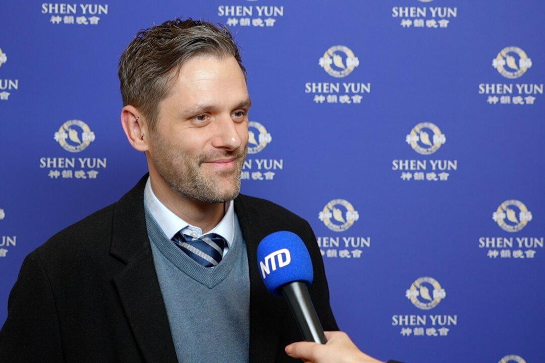 Theatergoers in Bournemouth Resonate With Spirituality Portrayed in Shen Yun