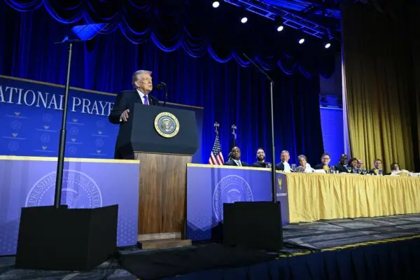 Trump Rededicates America as One Nation Under God at National Prayer Breakfast