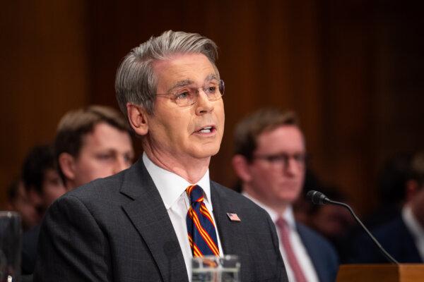 Treasury Secretary Says Fed Will Likely Take Its Time to Reduce Balance Sheet