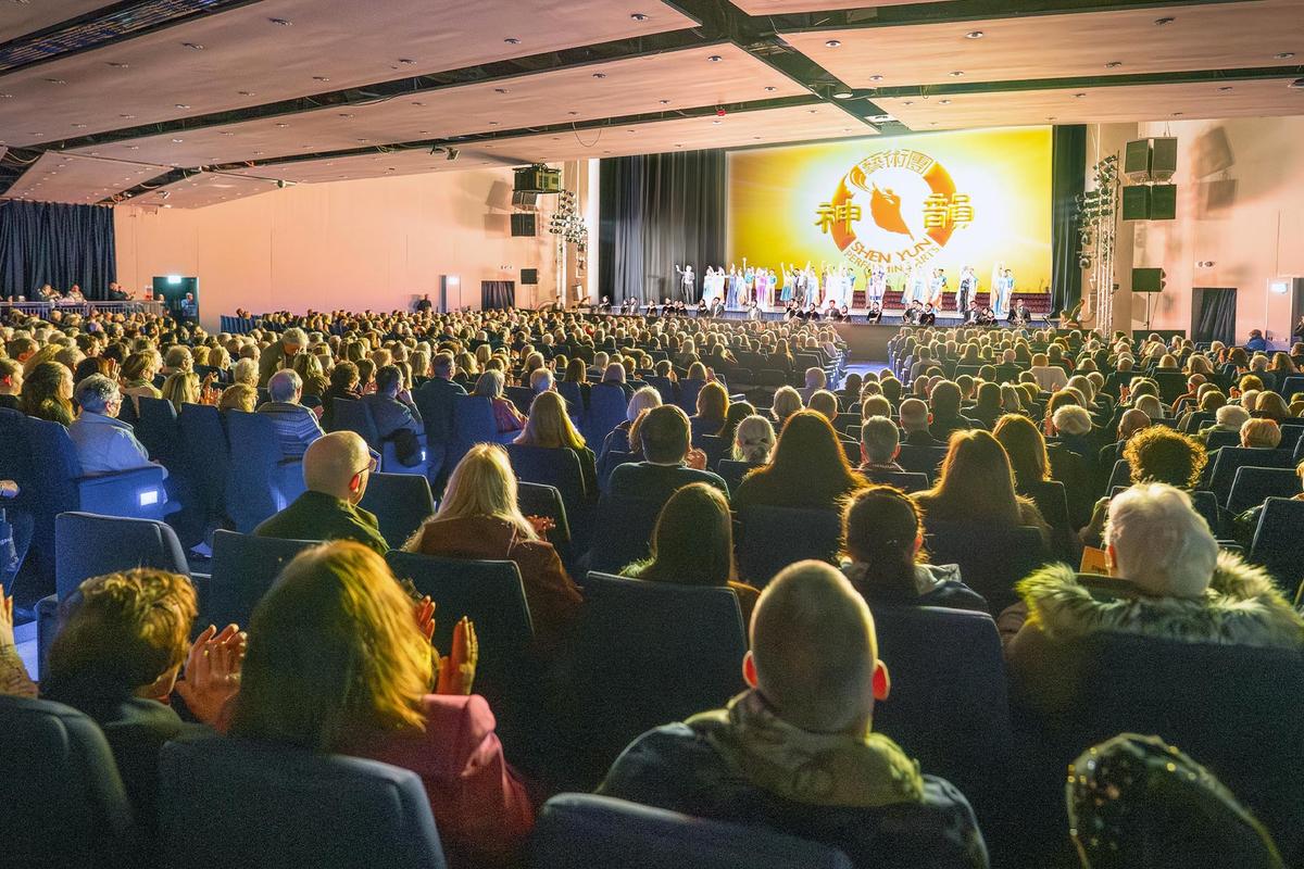 ‘Literally Blown Away’: Shen Yun Inspires Music and Dance Artists in Glasgow