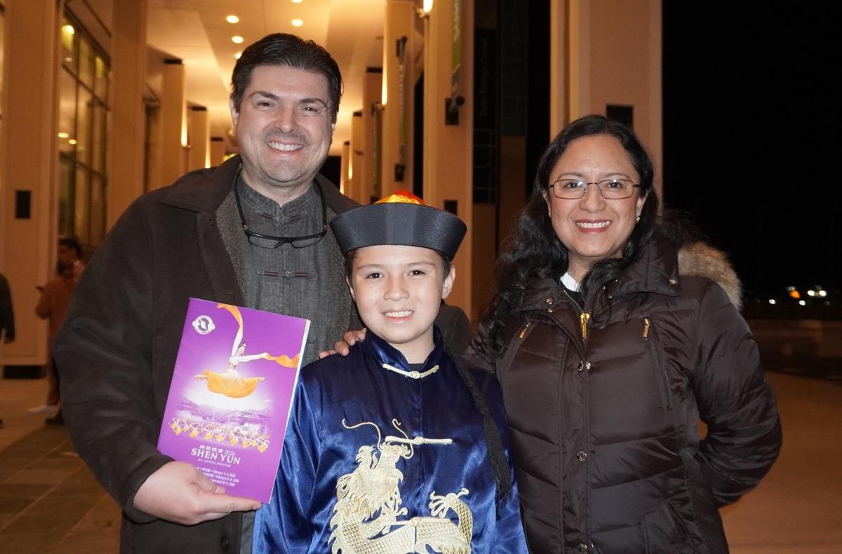 Shen Yun ‘Inspires the Soul,’ Says Florida Theatergoer