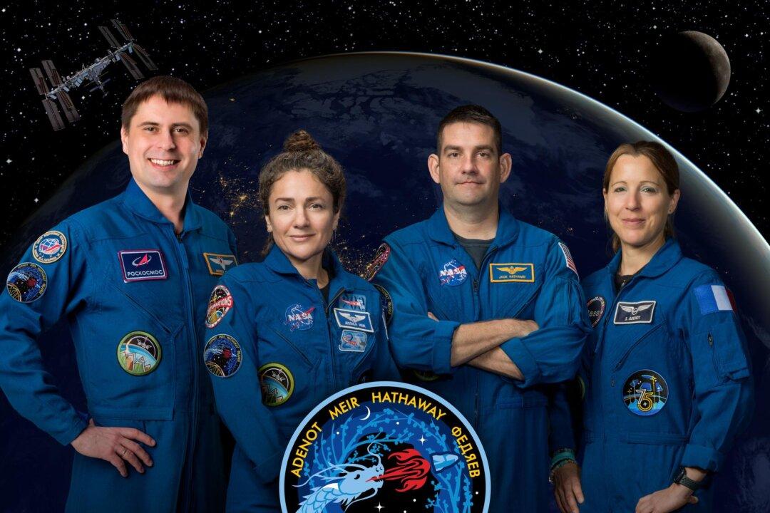 NASA’s SpaceX Crew-12 to Launch Early for Space Station Thanks to Moon Mission Delay