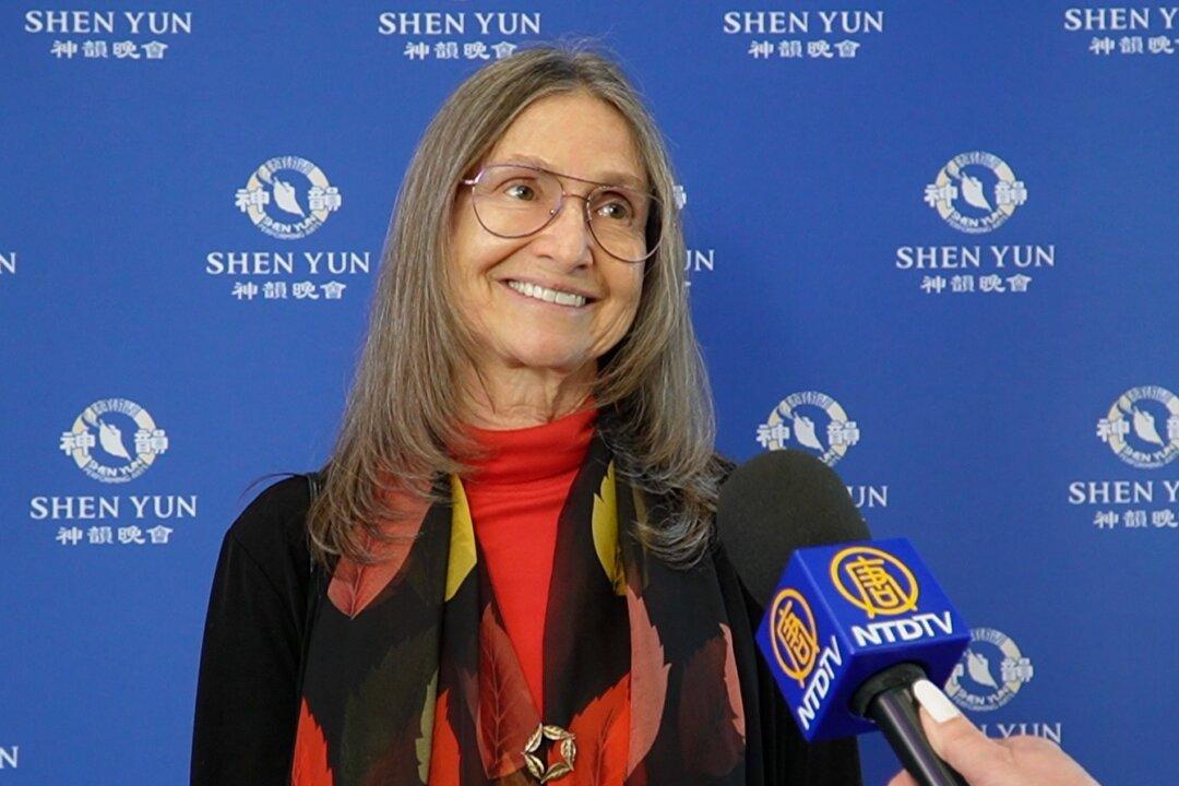 Shen Yun’s ‘Beauty Is Out of This World,’ Says Retired Musician