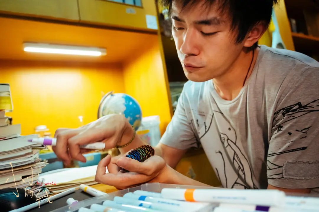 ‘Big World’: A Palsy of the Body Needn’t Be One of the Soul