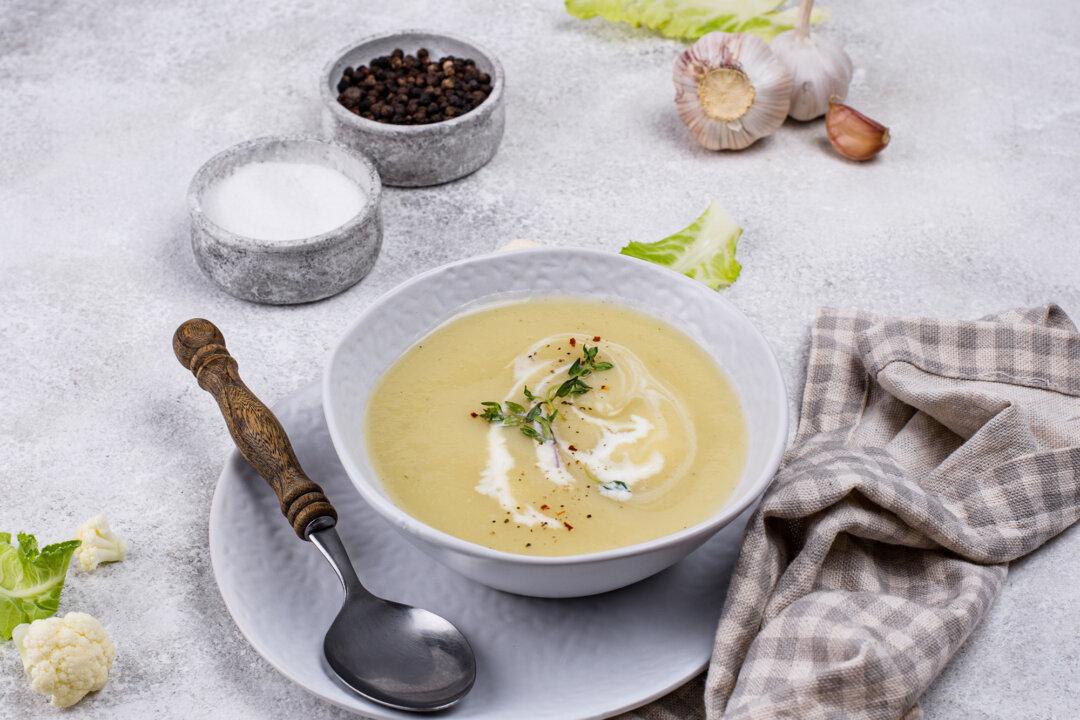 Cauliflower, Chive, and Miso Vegetarian Gut-Healing Soup in Under 20 Minutes