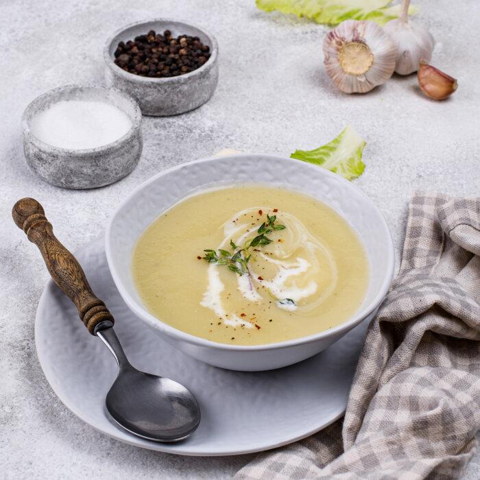 Cauliflower, Chive, and Miso Vegetarian Gut-Healing Soup in Under 20 Minutes