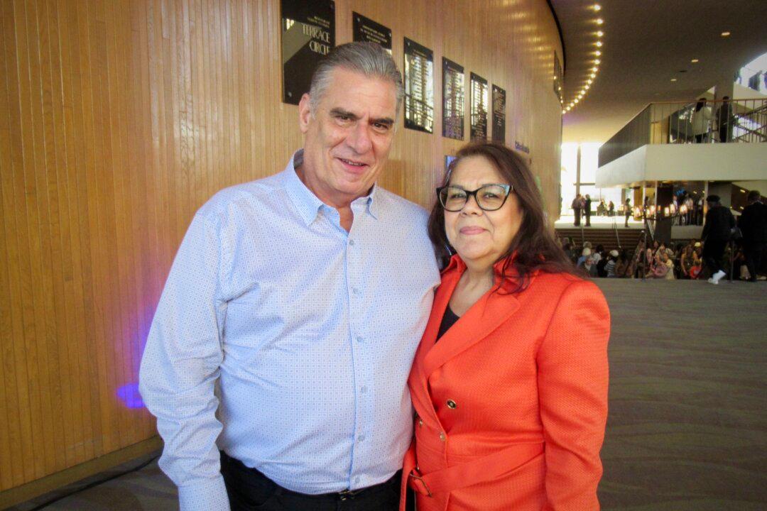 Shen Yun Reminds Long Beach Theatergoer That There Is Beauty in the World