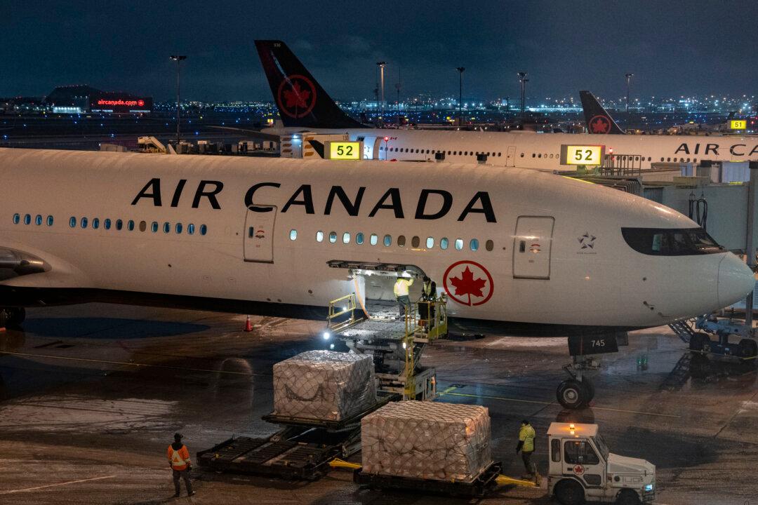 Canadians Awaiting Flights Home as US Oil Blockade Causes Energy Shortage in Cuba