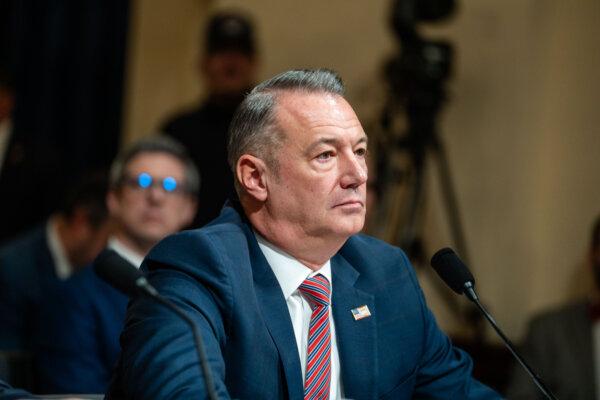 ICE Says 2 Agents Apparently Lied, Could be Charged