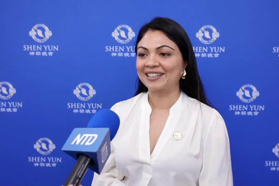 Artesia Council Member Feels Honored and in Awe During Shen Yun Performance