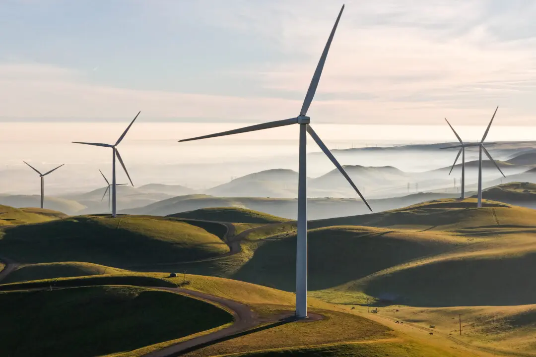 Trump Criticizes UK–California Net-Zero Pact as Newsom Pushes Transatlantic Ties