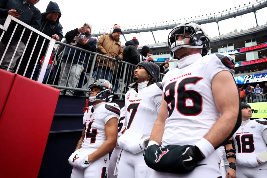 Texans Tight End Says C.J. Stroud’s Struggles Weren’t All His Fault