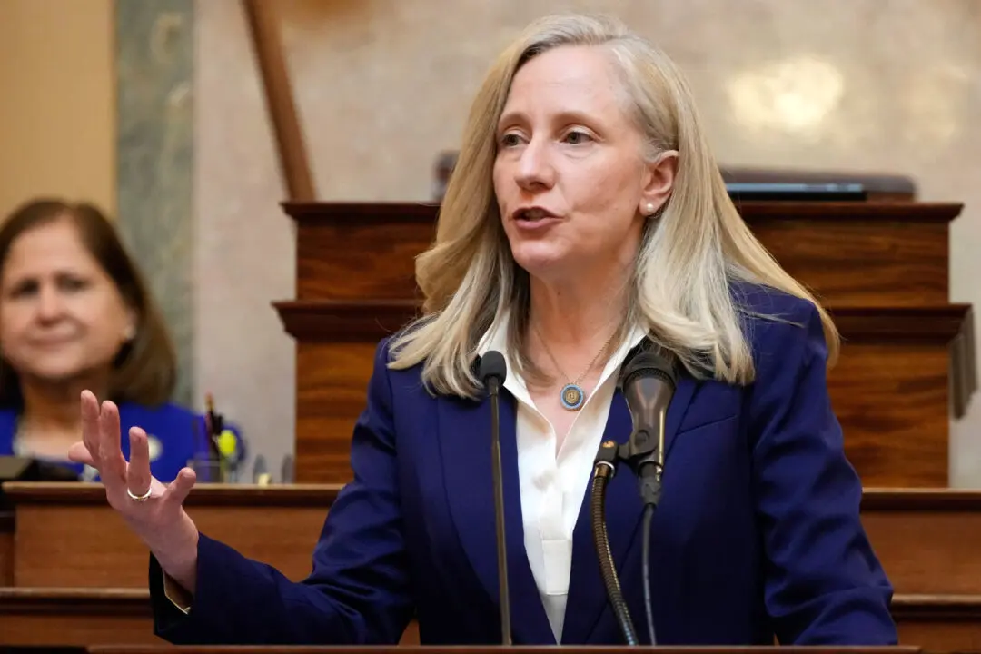 Virginia Gov. Spanberger Tapped to Deliver Democratic Response to Trump’s State of the Union