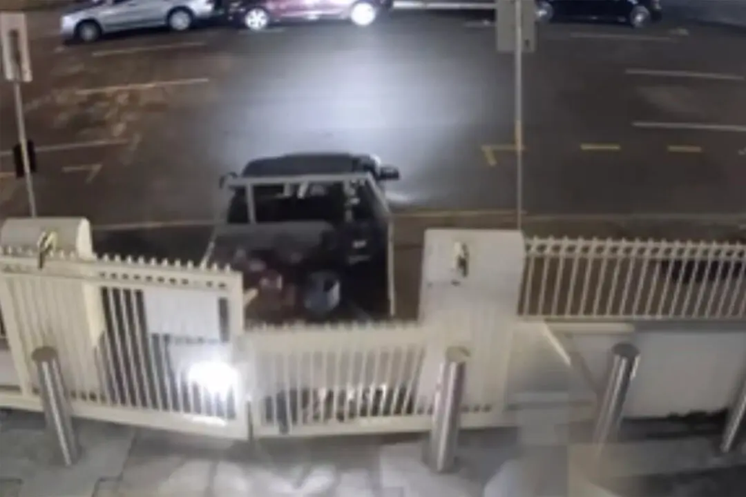 Jewish Leader Condemns Car Ramming of Synagogue Gates