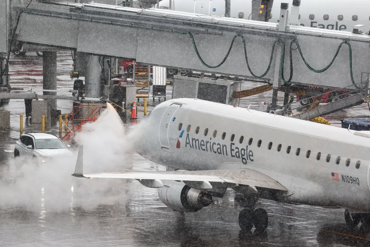 More Than 6,000 Flights Canceled as Nor’Easter Eyes East Coast