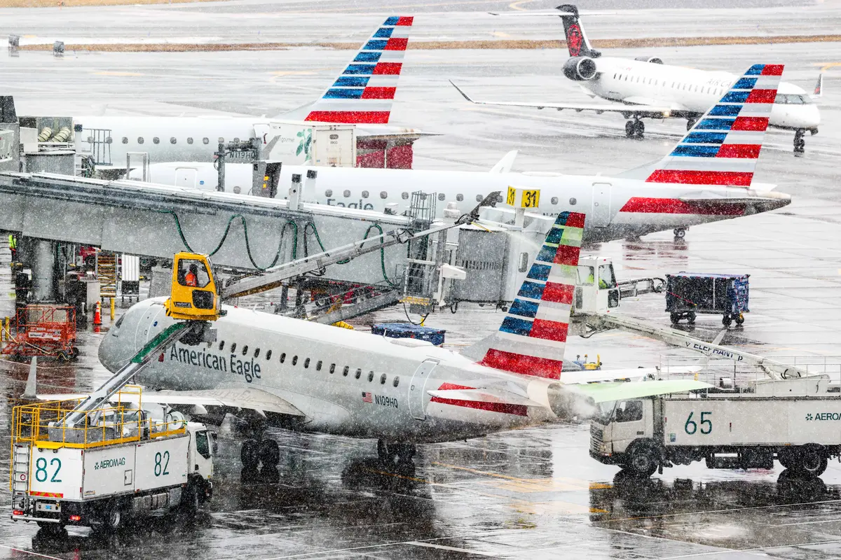 More Than 10,000 Flights Canceled Across US Amid Massive Snowstorm