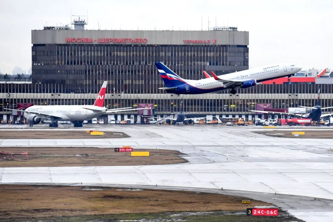 Moscow Airports Operating Again After Restrictions Over Drones