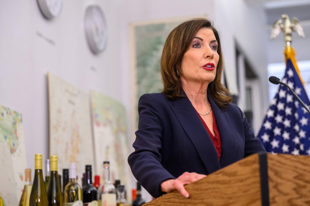 Hochul Demands Trump Administration Refund $13.5 Billion in Tariff Payments to New Yorkers