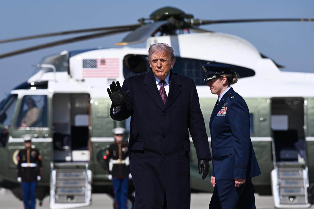 US Signals Global Scope for Naval Mission ‘Project Freedom’
