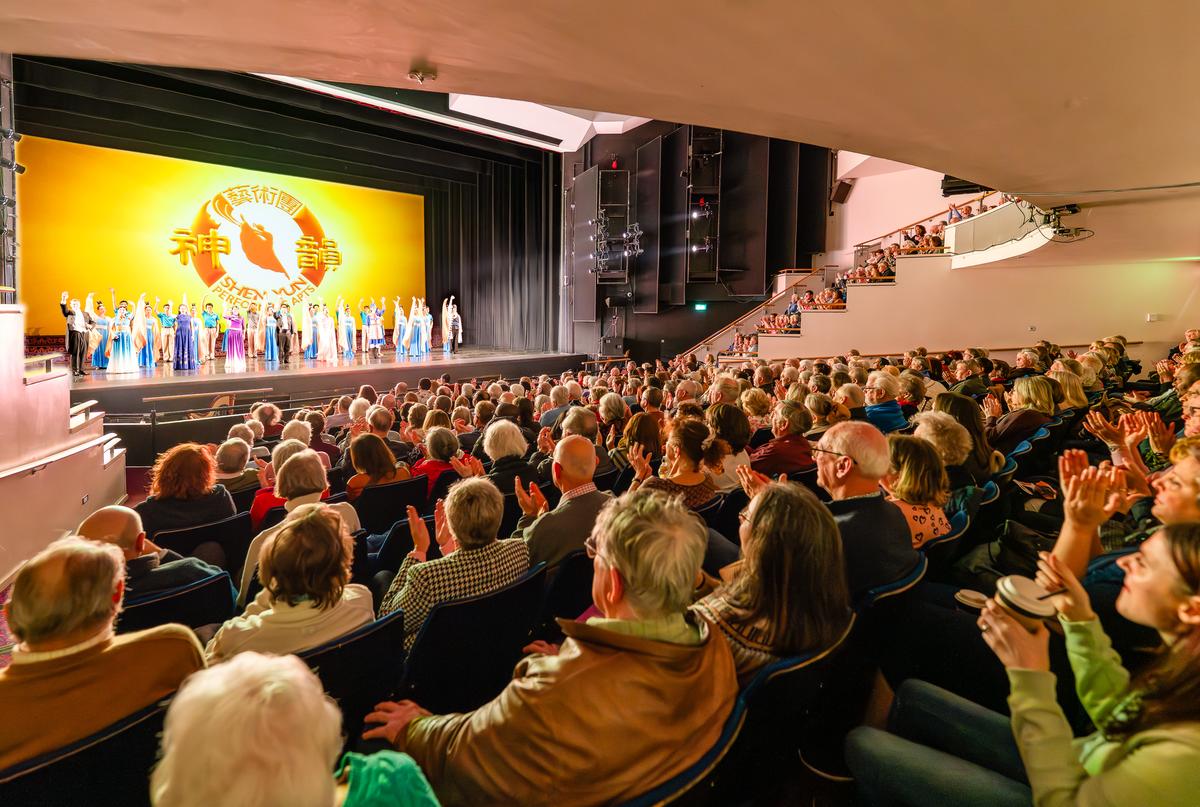 Retired Marketing Director Appreciates Shen Yun’s Representation of an Ancient Civilization