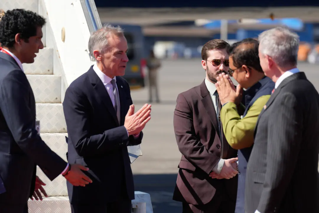Carney Arrives in Mumbai for Business-Focused India Visit