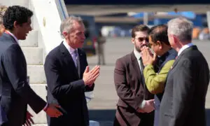 Carney Arrives in Mumbai for Business-Focused India Visit