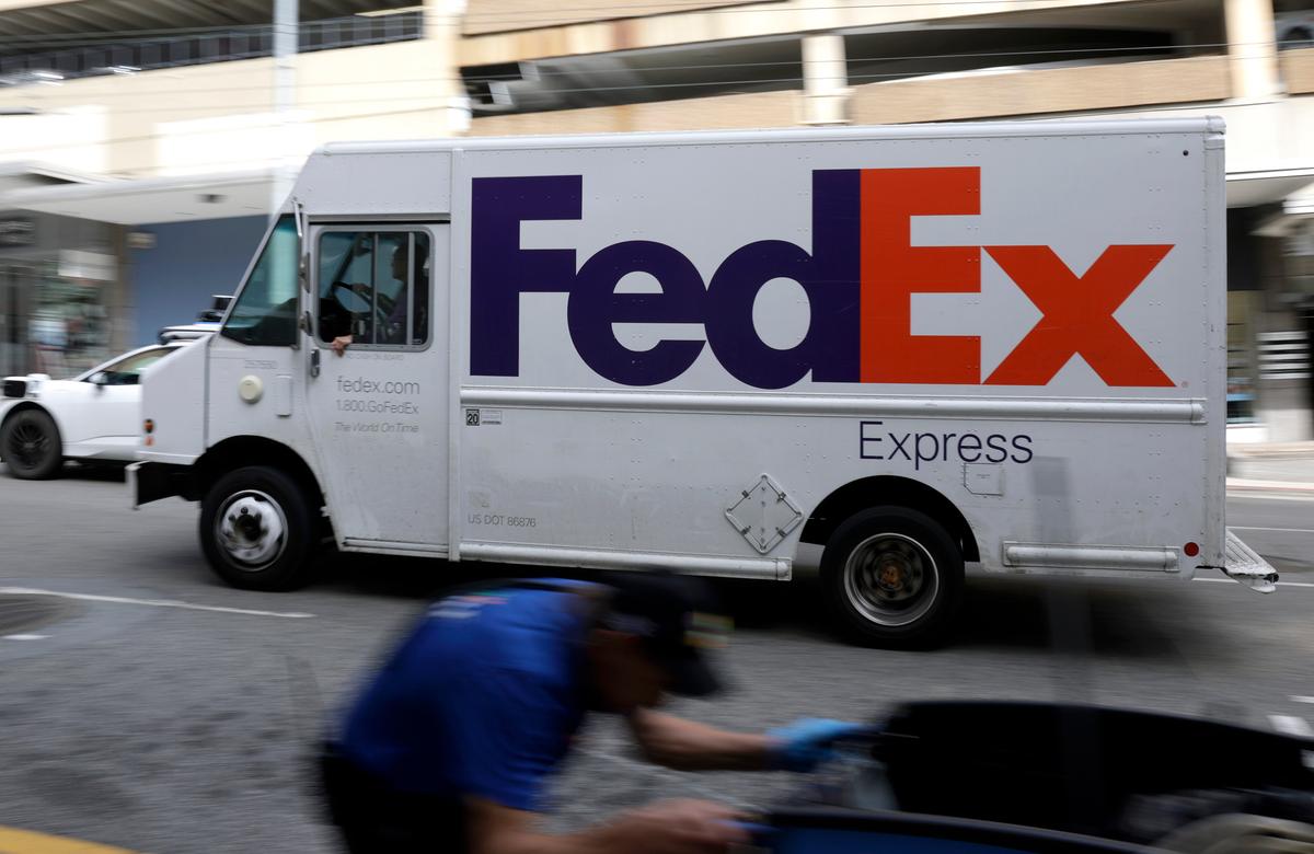 FedEx Says It Will Return Any Tariff Refunds to Customers