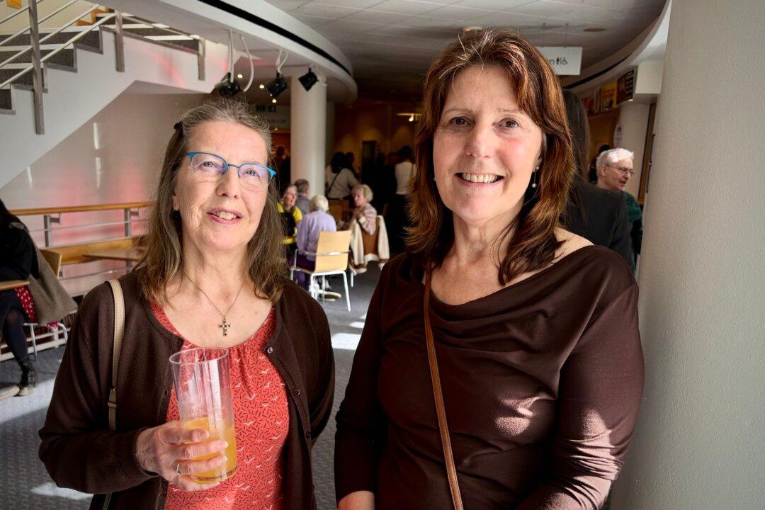 Audience Members Love the Positivity of Shen Yun