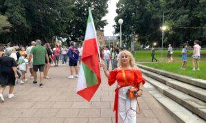 Hundreds Rally in Sydney Amid US-Israel Strikes on Iran, Death of Ayatollah
