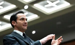 Interim Budget Officer Steps Down as Ottawa Searches for Replacement