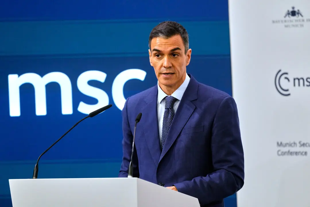 Spanish Prime Minister Urges End to War