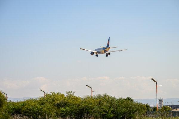 US Urges Citizens in Mideast to Register for Departure; Mideast Countries Vow to Respond After Attack by Iran