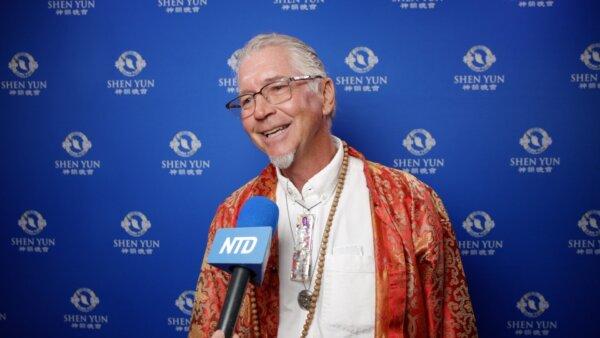 Professor of Art: ‘Nothing Comes Close to This’ After Seeing Shen Yun for 3rd Time