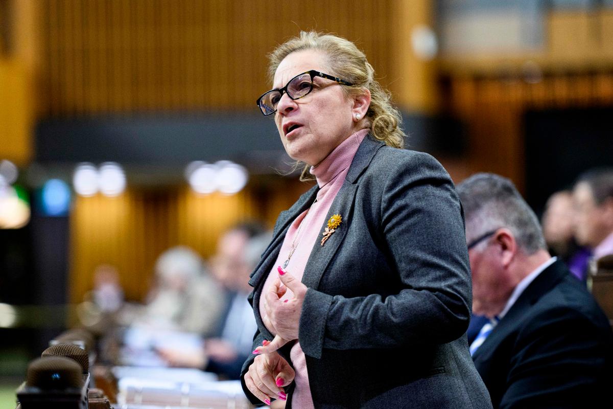 Canada to Grant 33,000 Foreign Workers Permanent Residence Under New Program