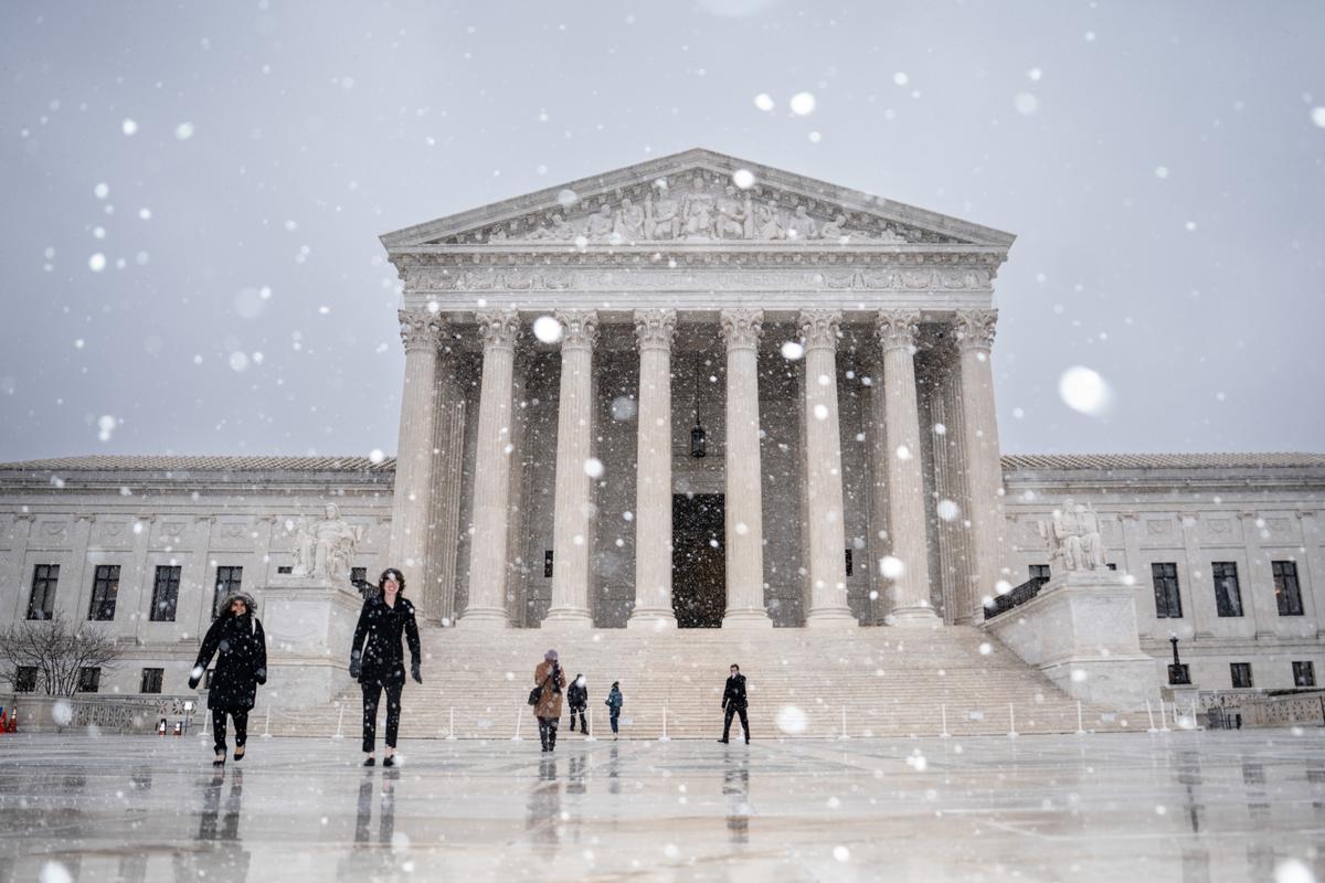 Supreme Court Justices Kavanaugh, Jackson Publicly Disagree Over Emergency Docket